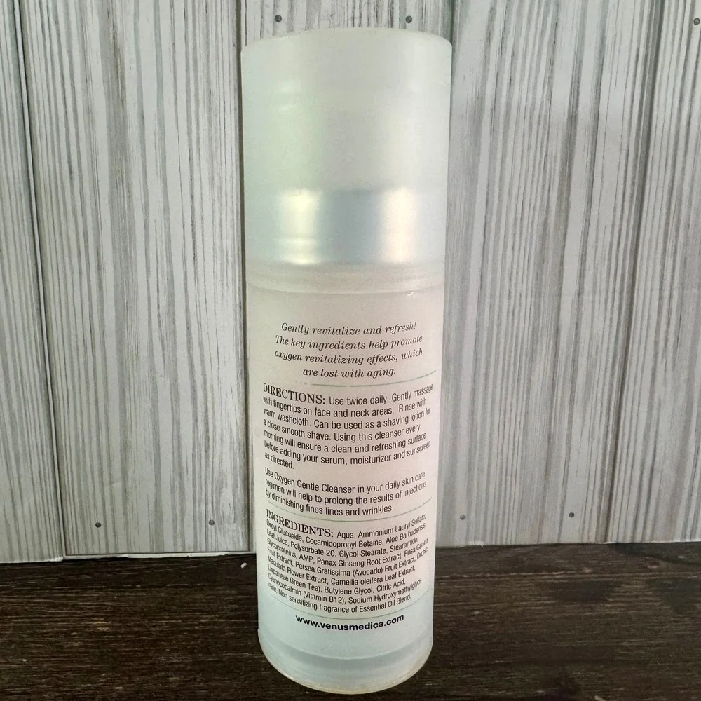 Venus Medica Cleanse Oxygen Gentle Cleanser 6.7 fl oz Revitalizing Face Wash